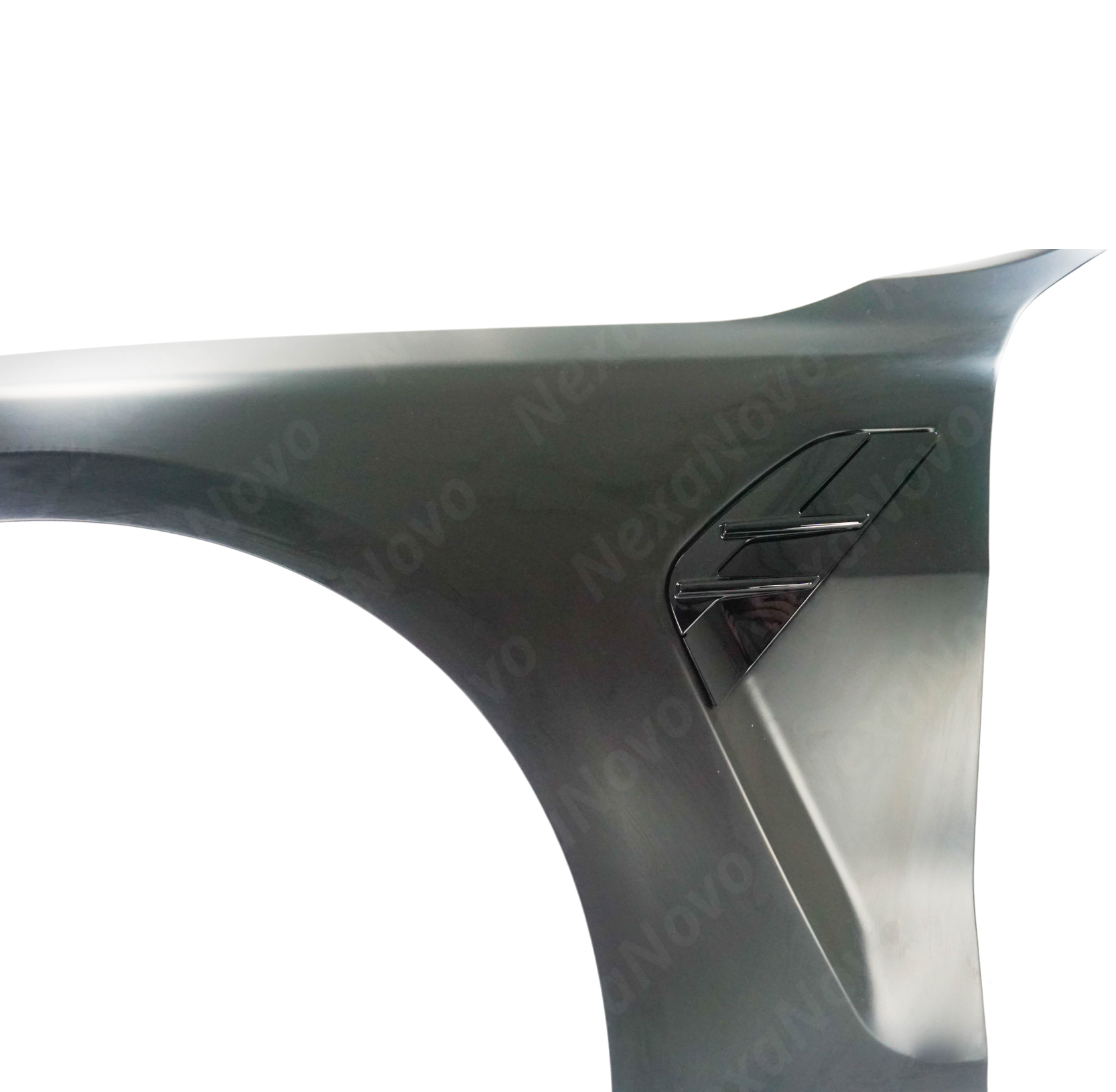 NexaNovo lightweight front fender set for 2023 BMW G22 M4 look.