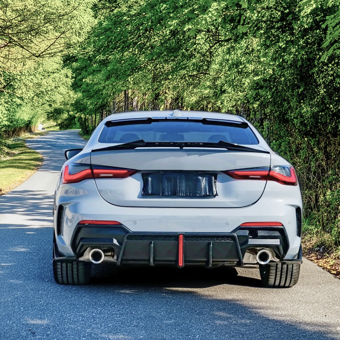 BMW G22 4 Series in motion with performance rear diffuser kit