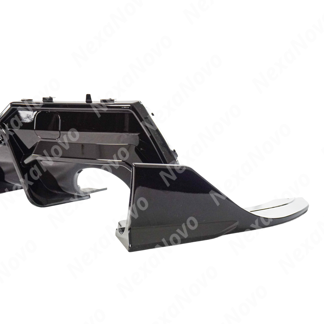 Dynamic shot of BMW G22 with rear diffuser and splitters in garage