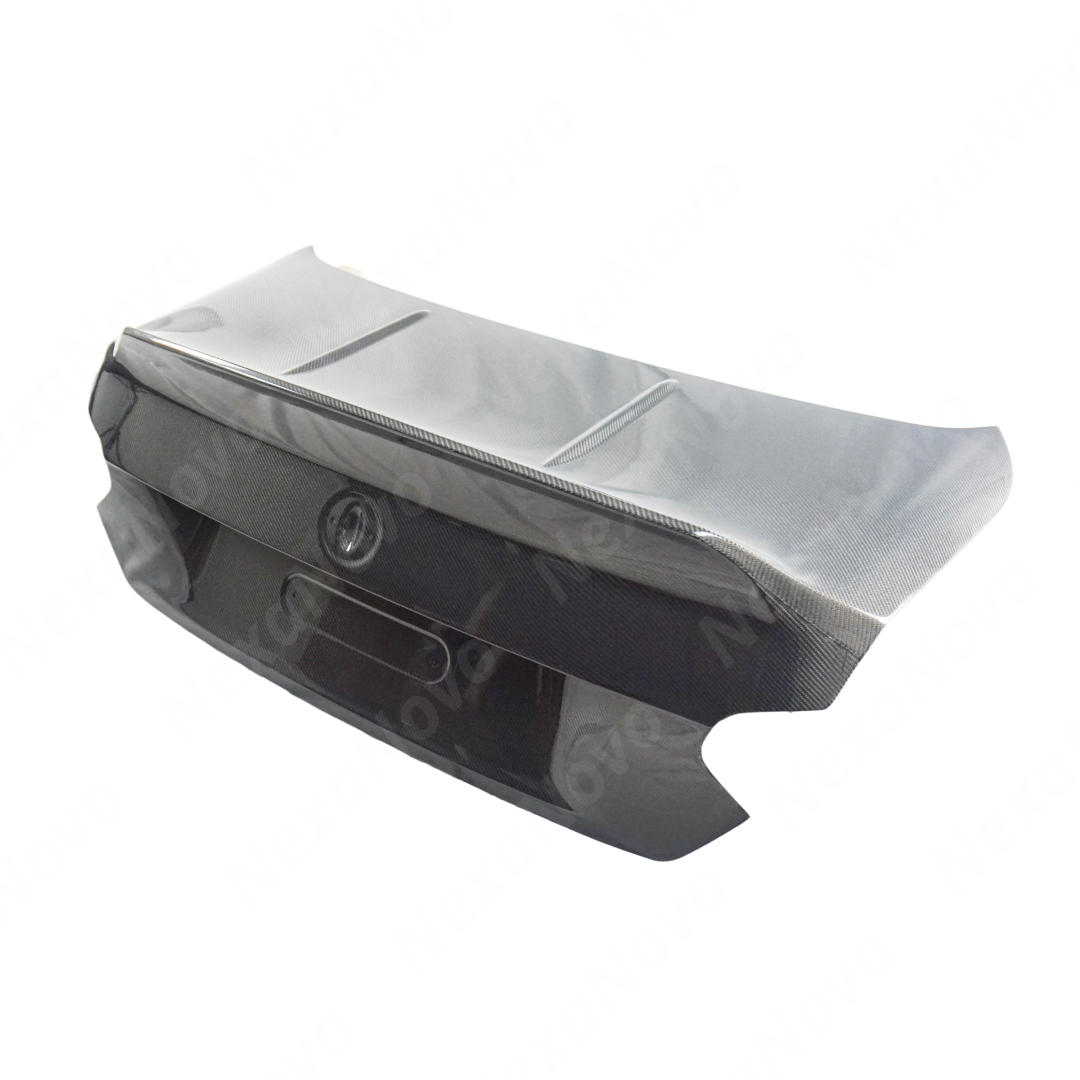 Detailed edge of the NexaNovo carbon fiber trunk lid