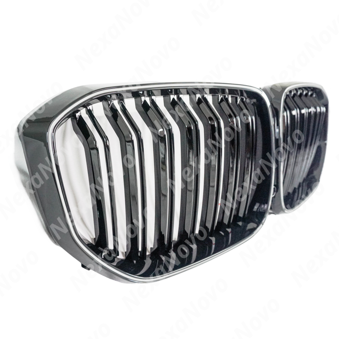 BMW X5 G05 in motion with illuminated NexaNovo front grills