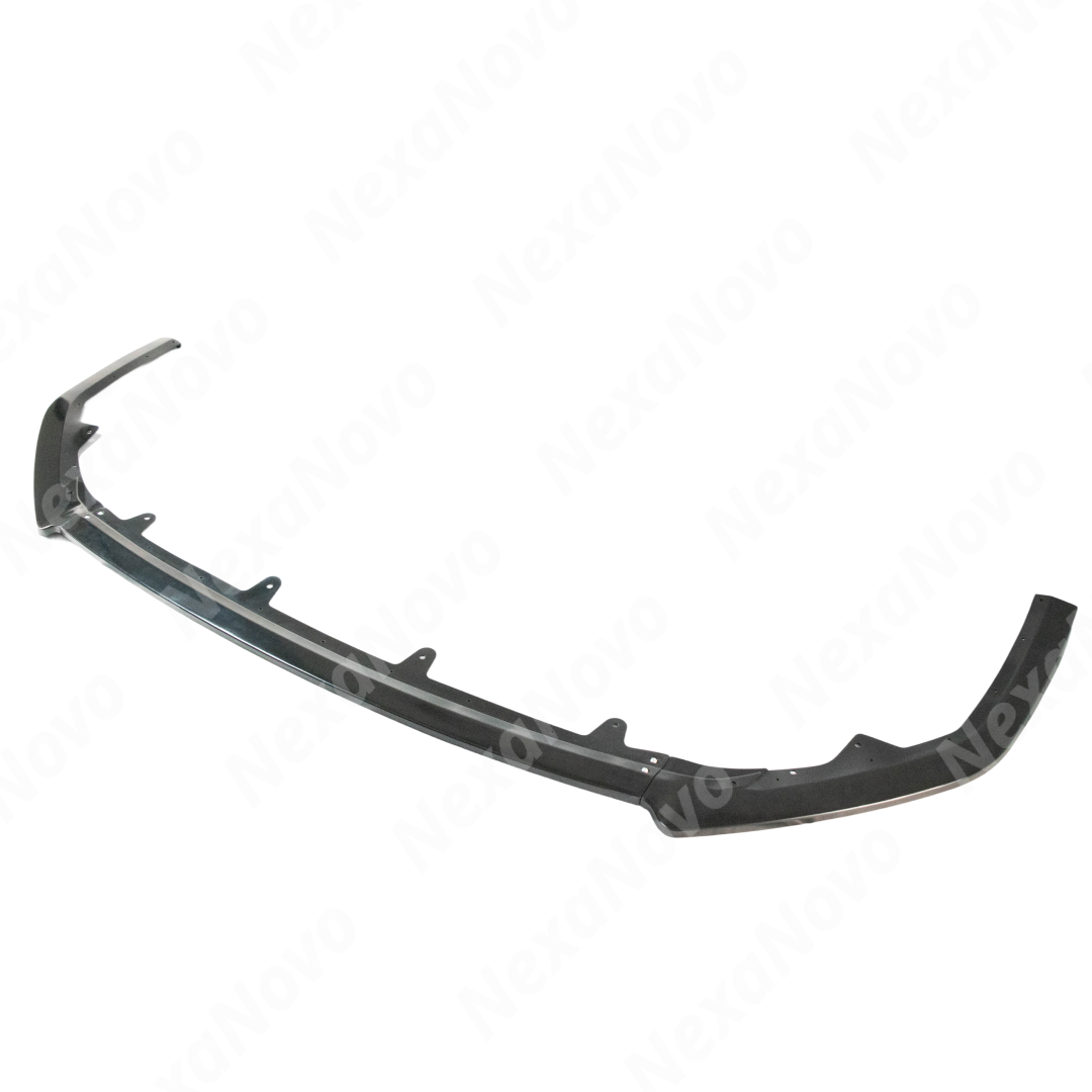 NexaNovo front lip integrated on a black Toyota Camry