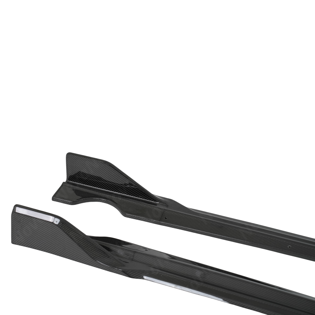 Detailed shot of the UV-resistant high-gloss clear coat on the NexaNovo X5 carbon side splitters