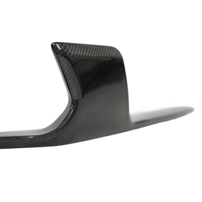 Detailed shot of the UV-resistant high-gloss clear coat on the NexaNovo X7 carbon diffuser