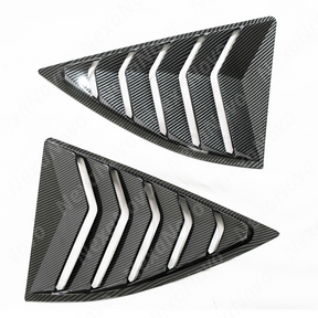 Detailed view of the premium UV-resistant gloss clear coat on the NexaNovo carbon fiber side window shade