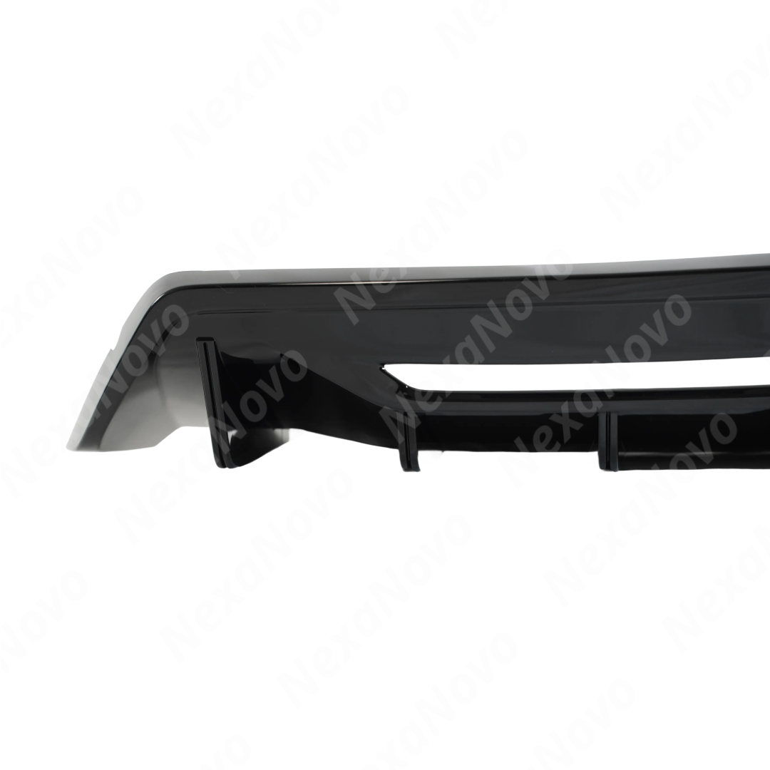 Detailed view of the high-gloss finish on the NexaNovo rear diffuser