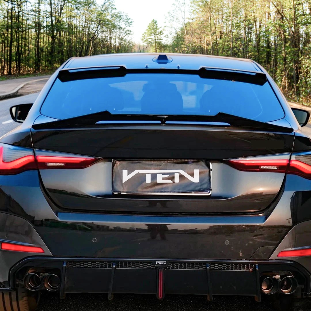 Sleek NaxaNovo VTEN roof wing for dynamic G22 styling.

