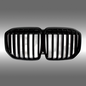 2024 BMW G07 LCI X7 front grille upgrade in gloss black – NexaNovo

