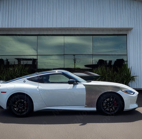 NexaNovo lightweight carbon fiber front vented fenders for Nissan Z 2024.
