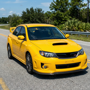 Sporty racing-inspired accent provided by the NexaNovo carbon fiber print front lip