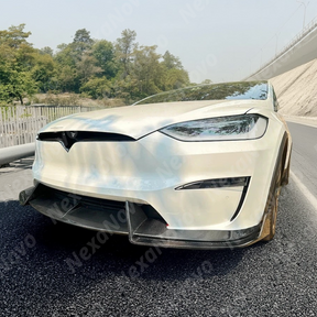 Detailed edges of the NexaNovo front lip spoiler