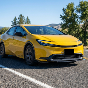 Visual lowering effect created by the NexaNovo front splitter on the Toyota Prius