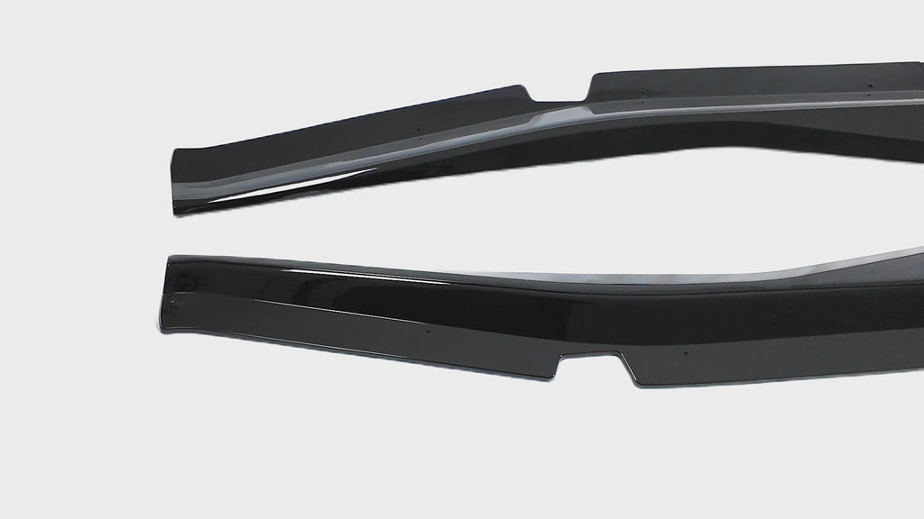 Corvette-C7-NexaNovo-GlossBlack-Z06-SideSkirt-CloseUp-Gloss